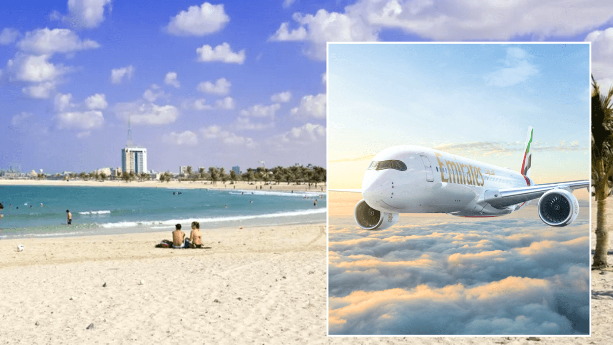 al mamzar beach park in Dubai / Emirates plane